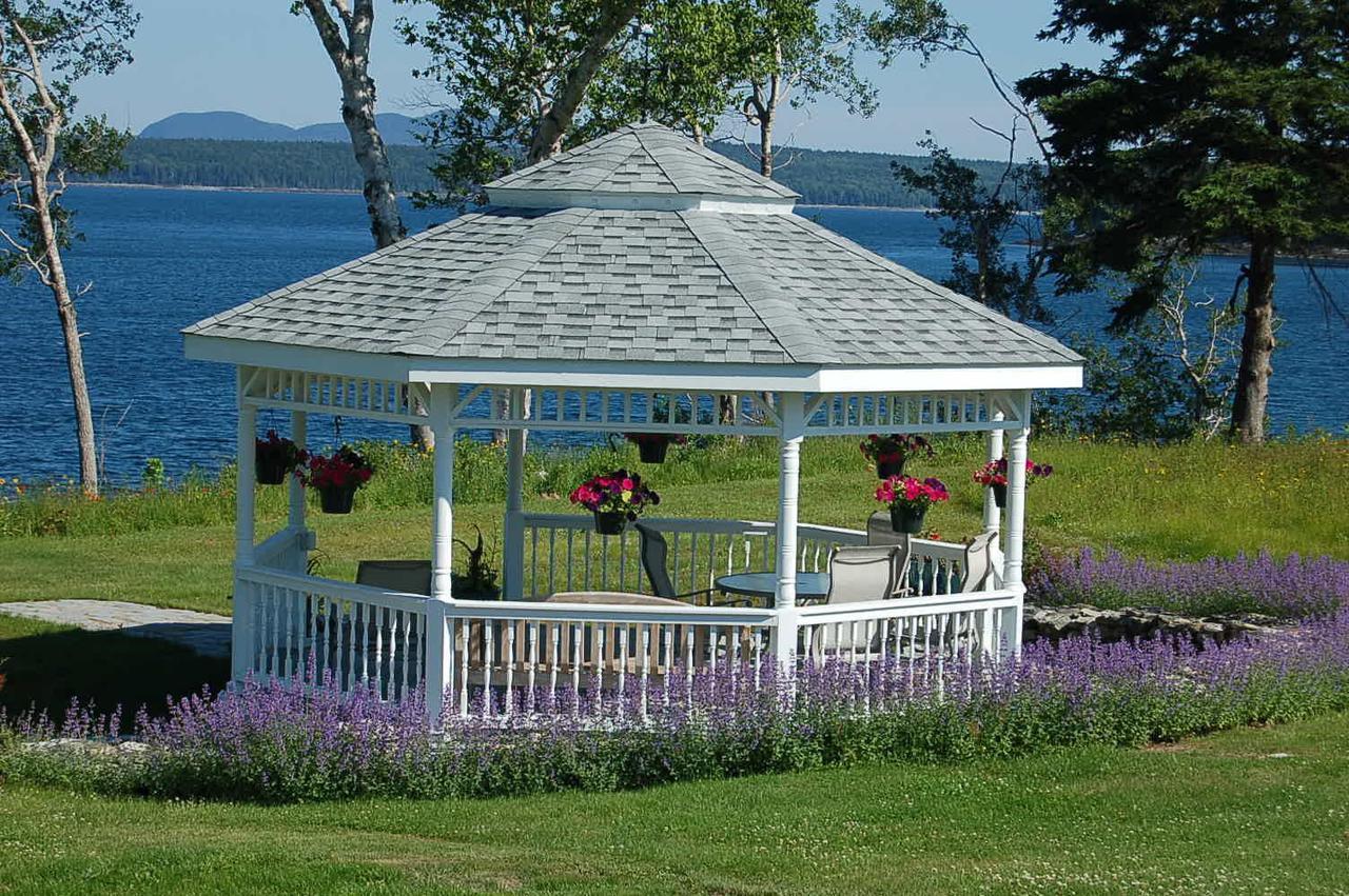 Wave Walker Bed And Breakfast Surry Exterior photo