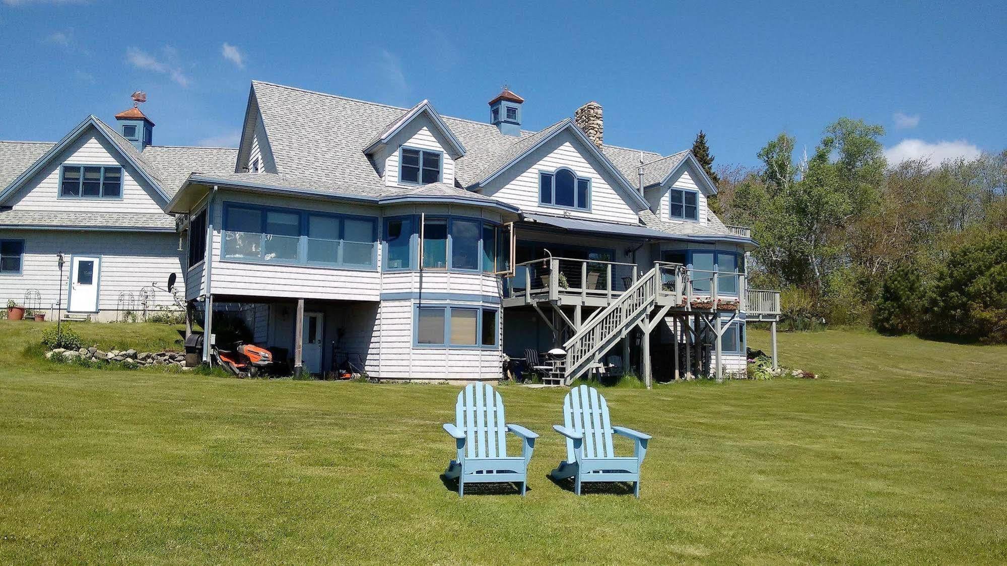 Wave Walker Bed And Breakfast Surry Exterior photo