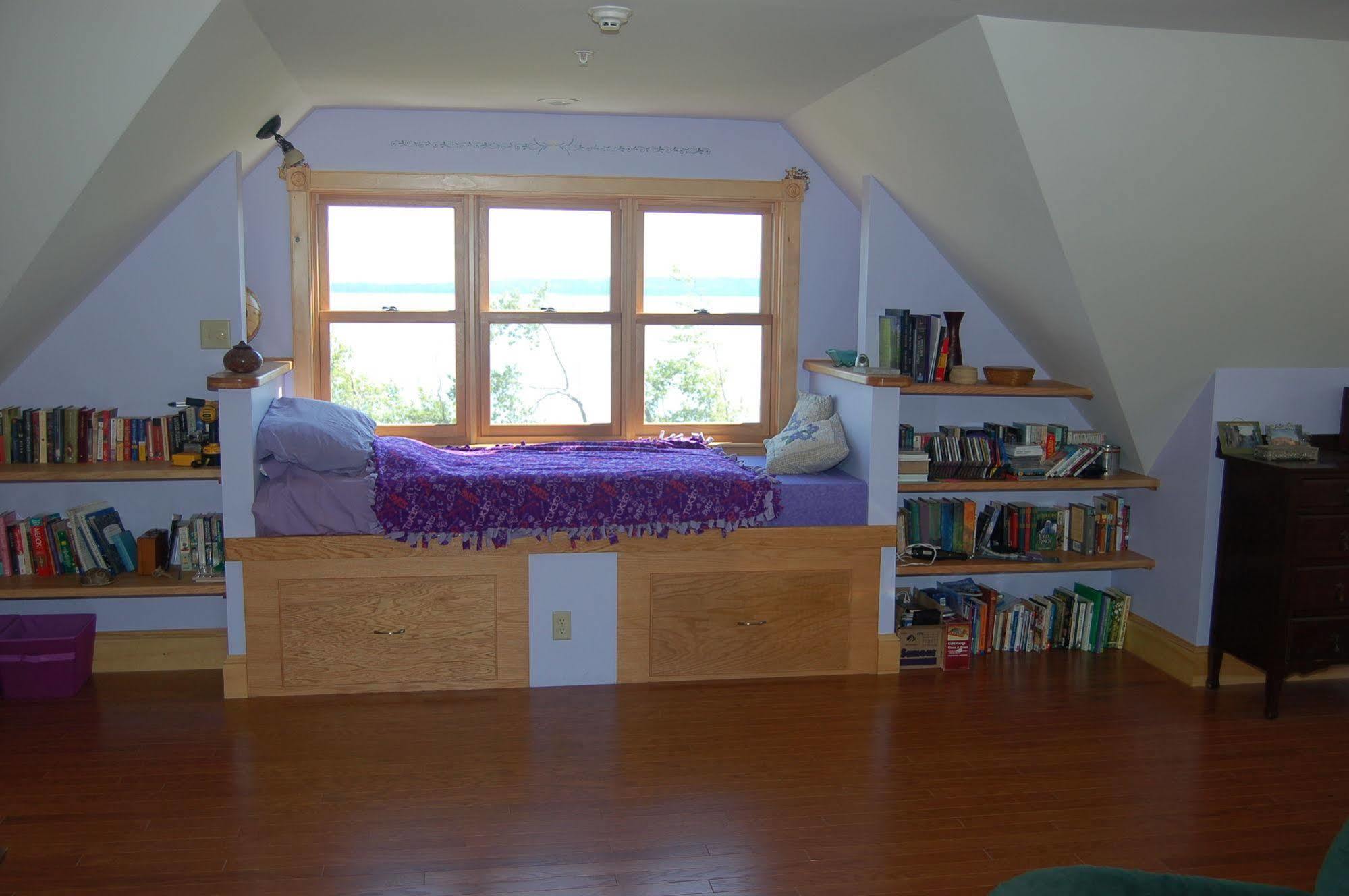 Wave Walker Bed And Breakfast Surry Exterior photo