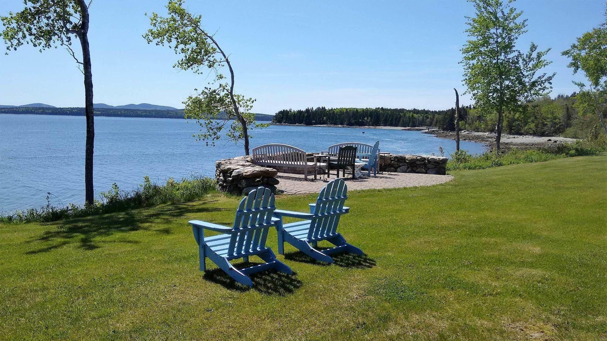 Wave Walker Bed And Breakfast Surry Exterior photo