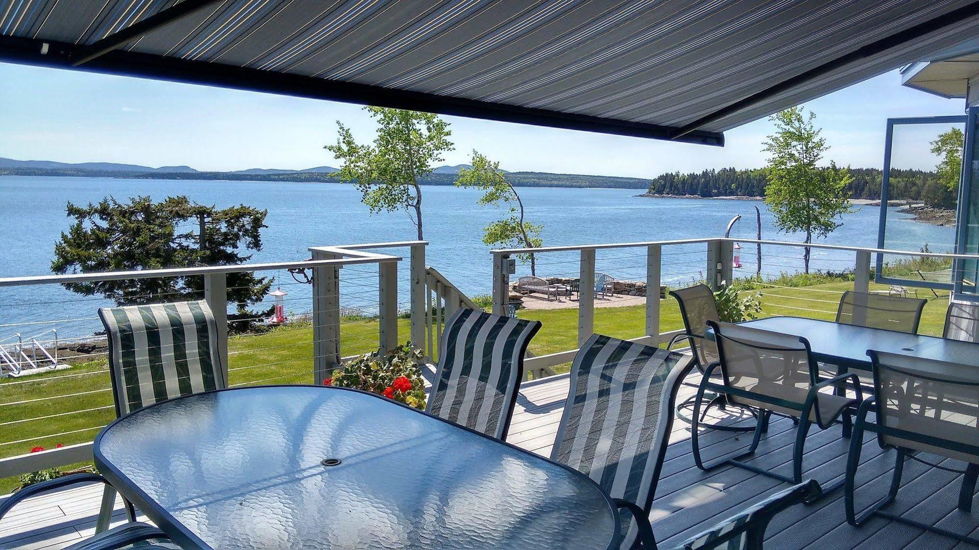 Wave Walker Bed And Breakfast Surry Exterior photo